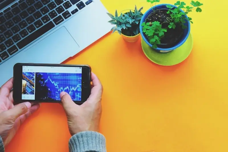 Imagen principal sobre Optimización de Búsquedas Visuales y Multimedia con Google Lens: Guía SEO Basada en Datos